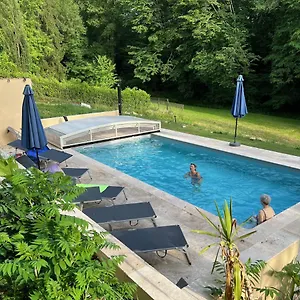 Les Milandes Aparthotel