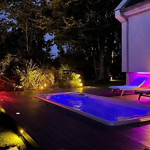 Eden - Piscine & D Hotes Frühstückspension