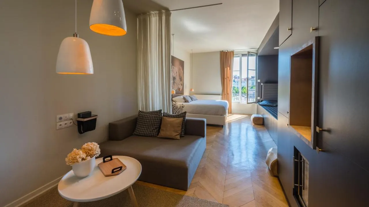 Mihotel Bellecour Lyon 5*,